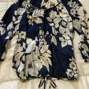 White House Black Market Navy and Cream Floral Blouse